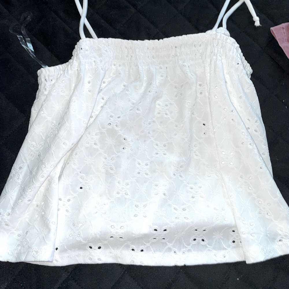 white tank (M) cropped